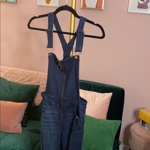 Guess jean jumpsuit S\M